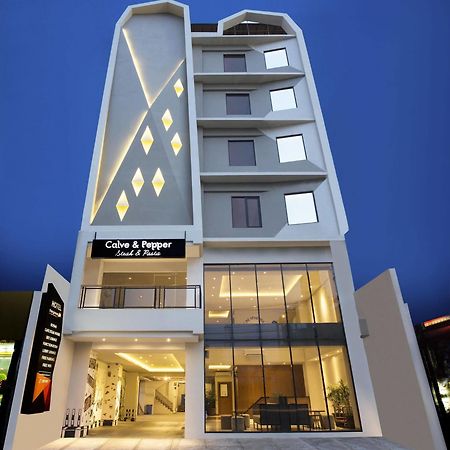 Yellow Star Gejayan Hotel Kejayan Exterior photo